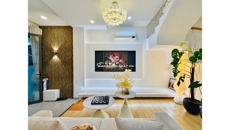 NHÀ ĐẸP GÒ VẤP - SÁT ĐẠI HỌC CÔNG NGHIỆP