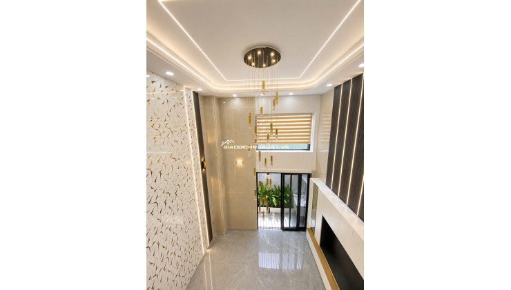 NHÀ ĐẸP BÌNH TÂN 5 TẦNG ĐẸP - HẺM XE TẢI - FULL NỘI THẤT