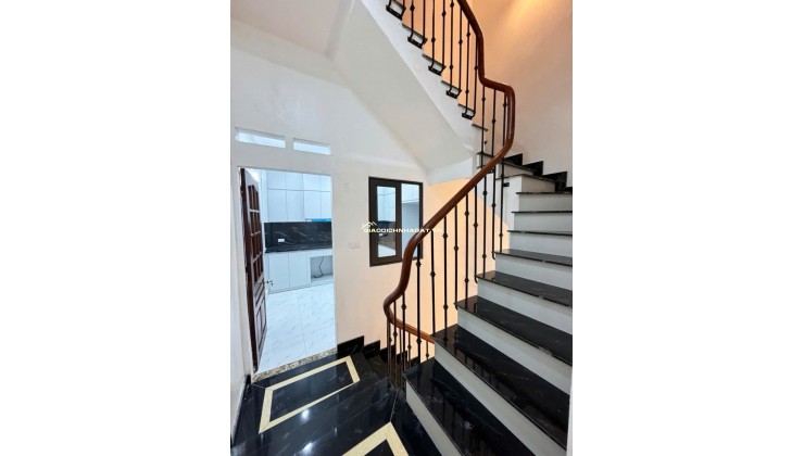 PHÂN KHÚC DƯỚI 9TY 30M RA PHỐ ĐỐNG ĐA