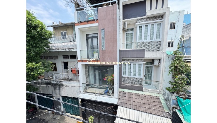 TRỊNH ĐÌNH TRỌNG- TÂN PHÚ, HẺM XE HƠI, 3 TẦNG, 4PN, 3WC, CHỦ GIẢM SỐC CHỈ CÒN HƠN 6 TỶ