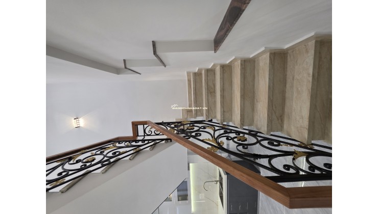 CHÍNH CHỦ CẦN BÁN NHÀ MẶT TIỀN 80M² TÂN XUÂN, SHR , 5.2 TỶ. LH:0909635789.