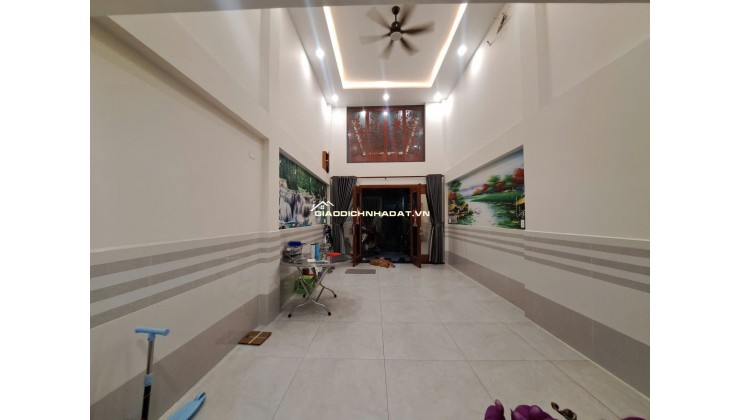 NHÀ ĐẸP BÌNH TÂN 5 TẦNG ĐẸP - HẺM XE TẢI - FULL NỘI THẤT