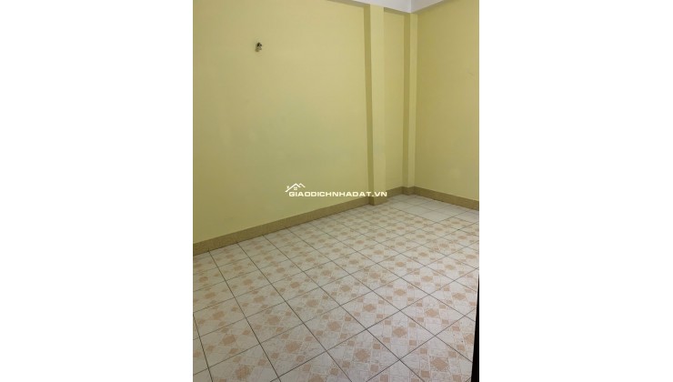 CHO THUÊ NHÀ NGUYÊN CĂN ÔNG ÍCH KHIÊM - QUẬN 11 GẦN ĐẦN SEN. LH:0918515779.