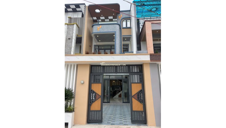 MUA NHÀ PHỐ TẠI CẦN ĐƯỚC - TẶNG NGAY GÓI THIẾT KẾ NỘI THẤT TRỊ GIÁ 100TR. LH:0344069492.