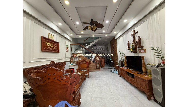 Bán nhà 5 tầng Tân Thới hiêp q12 5,5 x 19 [ 7,4 tỳ] HXH 8 m
