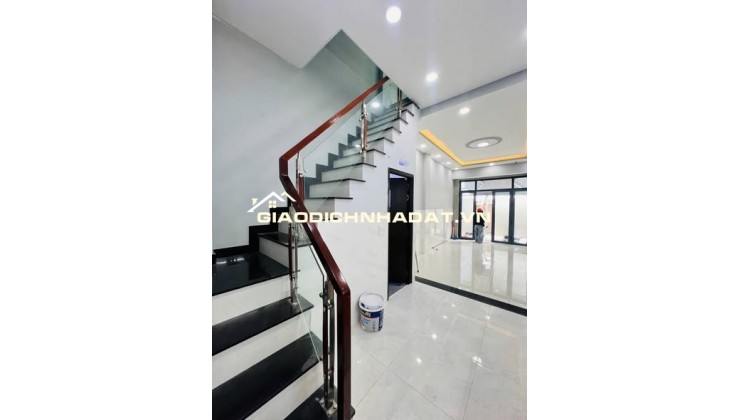 BÁN NHÀ MẶT TIỀN HẺM KINH DOANH MINH PHỤNG  QUẬN 11 ( 34m2 - 2 tầng ) Giá 7.1 Tỷ.