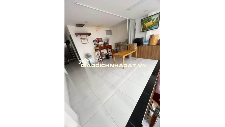 BÁN NHÀ HẺM XE HƠI ÂU DƯƠNG LÂN Q8 - BỀ NGANG 6M - NỞ HẬU TÀI LỘC