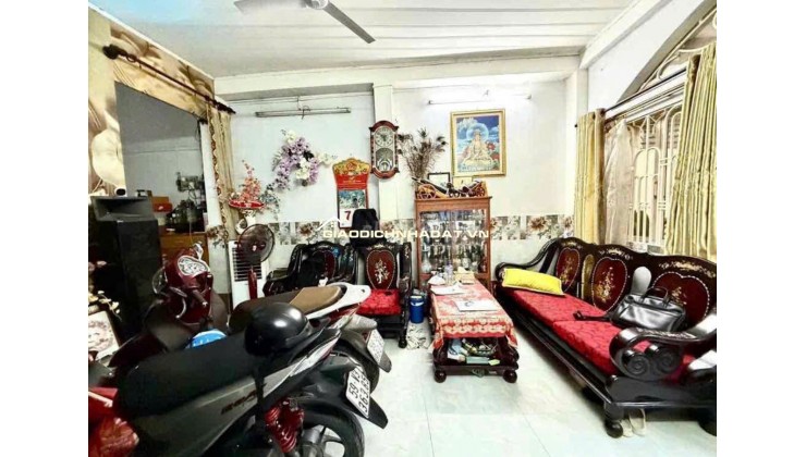 Bán nhà hẻm 2m gần chợ Bà Chiểu 1 trệt 1 gác lửng thuận tiện xây mới