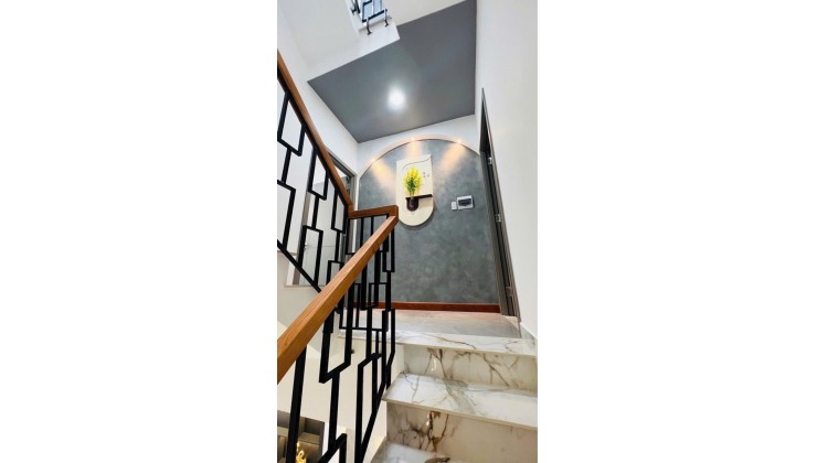 BÁN NHÀ TRUNG TÂM QUẬN 10 - 41M2 - 5 TẦNG BTCT - KẾ MẶT TIỀN - THIẾT KẾ HIỆN ĐẠI, NỘI THẤT CAO CẤP - HẺM XE HƠI - 9.9 TỶ.