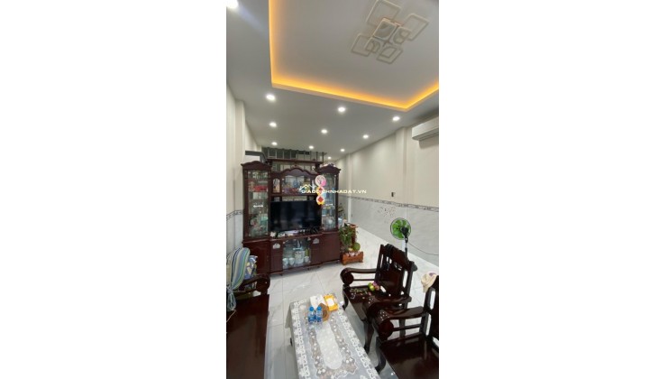 Nhà 3 tầng 54m2, 3PN, 3WC, hẻm 4m sát mặt tiền Phạm Văn Chiêu. Liên hệ ngay