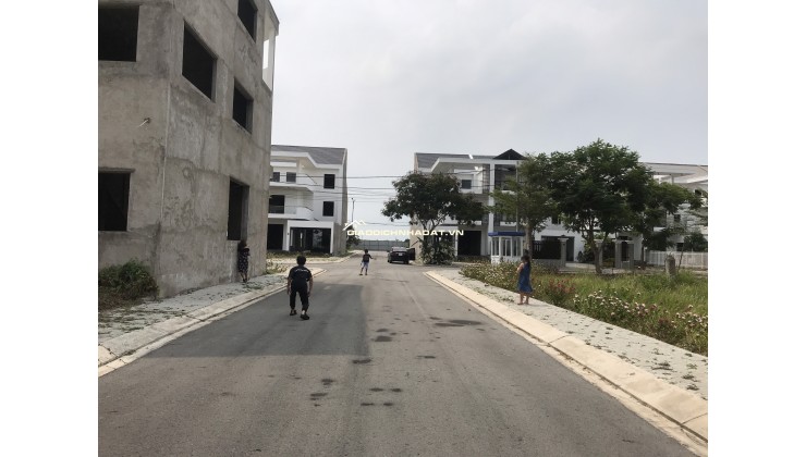 bán gấp nhà cần giờ