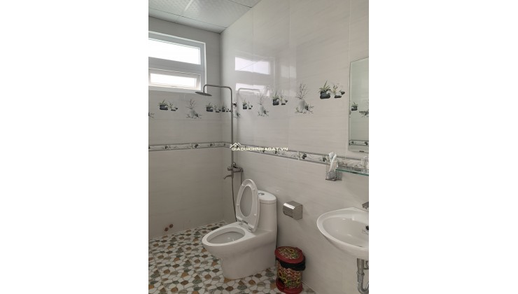 KHÁCH SẠN TRUNG TÂM ĐÀ LẠT, 252m2, 24 PHÒNG (CHÍNH CHỦ)