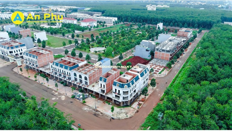 Nhà phố khu đô thị Ân Phú, măt tiền Hà Huy Tập, vị trí đẹp, KD tốt.