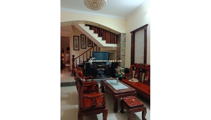 BÁN NHÀ 15/2A (SỐ CŨ 19) NGUYỄN BỈNH KHIÊM, P.VŨNG TÀU, HOÀN CÔNG 224M2. LH:0982230297
