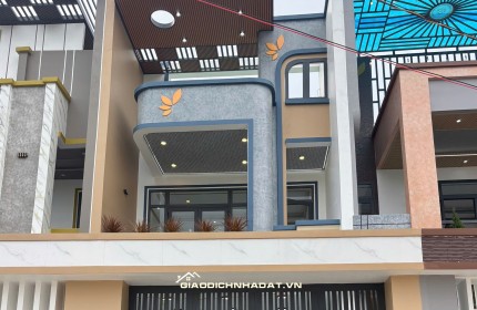 MUA NHÀ PHỐ TẠI CẦN ĐƯỚC - TẶNG NGAY GÓI THIẾT KẾ NỘI THẤT TRỊ GIÁ 100TR. LH:0344069492.