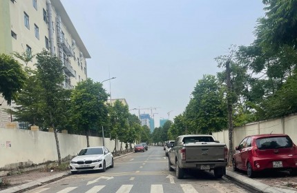 Trung tâm LÊ VĂN HIẾN 44m2  7,95 Tỷ LIỀN KỀ: HV TÀI CHÍNH + ĐH MỎ + CẢNH SÁT ND + BV ĐK PHƯƠNG ĐÔNG - PHÂN LÔ - Ô TÔ ĐỖ CỬA - NGÕ THÔNG - KINH DOANH