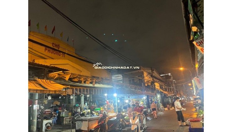 Nhà mặt tiền Chợ Bà Hoa P11 Tân Bình, MT đường Sơn Hương, song song Trần Mai Ninh, sát Bảy Hiền gần