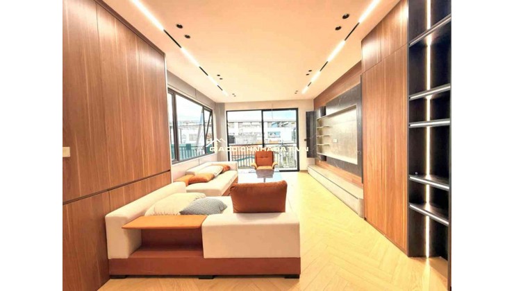 Bán nhà Long Biên 9 tỷ 40m Gara,Thang máy,nhà mới