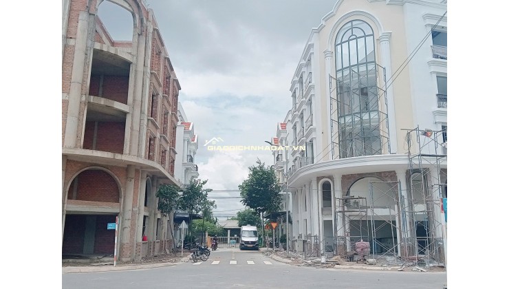 BÁN LÔ BIỆT THỰ 216M2 CÁCH SB LONG THÀNH 5P CHỈ NHỈNH 6 TỶ