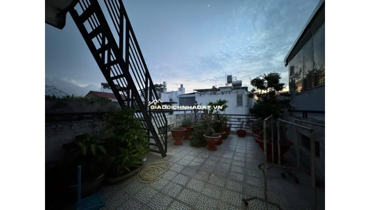 Bán nhà Lạc Long Quân hẻm xe hơi, 60m2, 4 tầng BTCT, giá 8,9tỷ