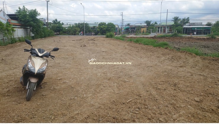 CHO THUÊ 5000M2 MẶT TIỀN QL50 LÀM BÃI XE NHÀ XƯỞNG KHO LẠNH 0901651234.