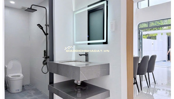 Căn GÁC LỬNG gần cây xăng Đức Hưng Nhà Sổ Riêng Bàn Giao Hoàn Thiện giảm cực sâu Diện tích: 100m2