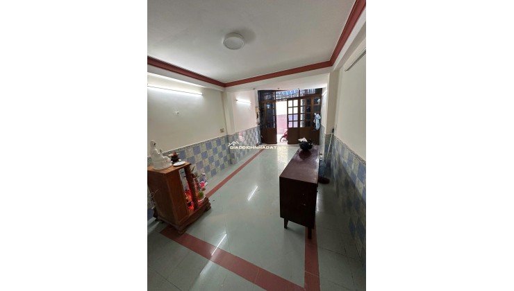 Cho thuê nhà 62/1 Xóm Đất P8 Q11 hẻm 3m, Đúc 3.5 tấm