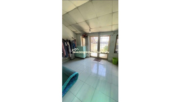 Bán nhà mặt tiền Trường Chinh ngay cầu Tham Lương Q12