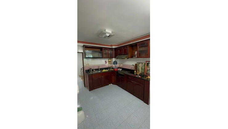 Cho thuê nhà 62/1 Xóm Đất P8 Q11 hẻm 3m, Đúc 3.5 tấm