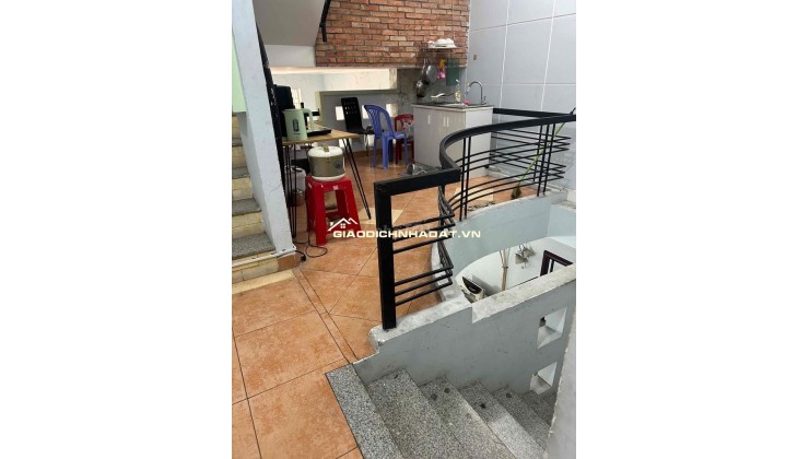 Pass gấp phòng sân bay, full nội thất, mát mẻ, yên tĩnh
