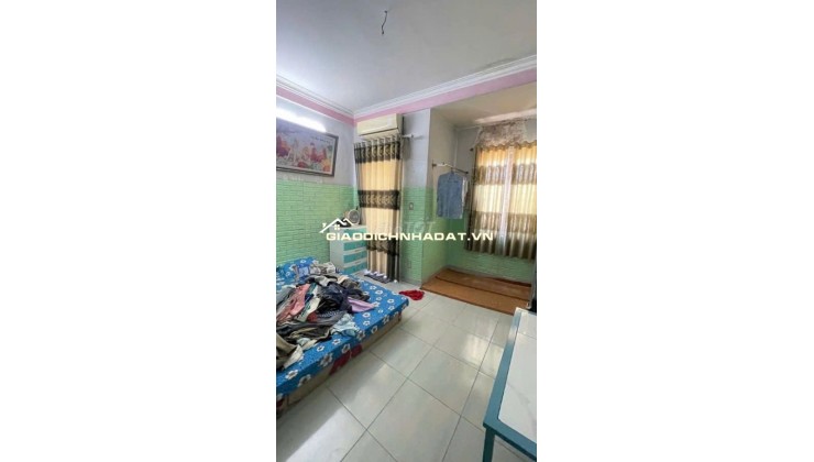 Bán nhà mặt tiền Trường Chinh ngay cầu Tham Lương Q12