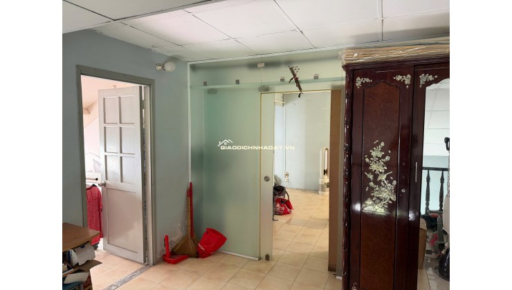 Chính chủ Bán căn góc căn hộ 120m2 tầng cao 3PN 2WC Quận 8