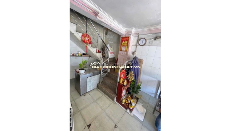 Bán nhà mặt tiền Trường Chinh ngay cầu Tham Lương Q12