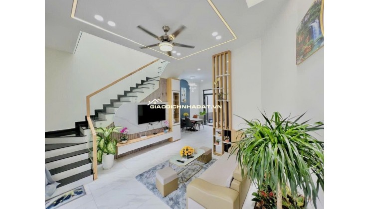 CHỦ CHUYỂN CÔNG TÁC RA HÀ NỘI SỐNG CẦN BÁN GẤP CĂN BIỆT THỰ GIÁ CHỈ 1 TỎI HƠN