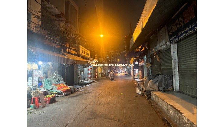 Nhà mặt tiền Chợ Bà Hoa P11 Tân Bình, MT đường Sơn Hương, song song Trần Mai Ninh, sát Bảy Hiền gần