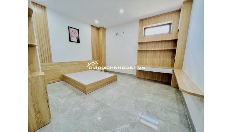 CHỦ CHUYỂN CÔNG TÁC RA HÀ NỘI SỐNG CẦN BÁN GẤP CĂN BIỆT THỰ GIÁ CHỈ 1 TỎI HƠN