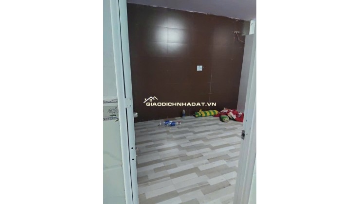 NHÀ CẤP 4 (4x20) GÁC ĐÚC SUỐT 4X15 ĐÔNG THẠNH HÓC MÔN LH:0395276851