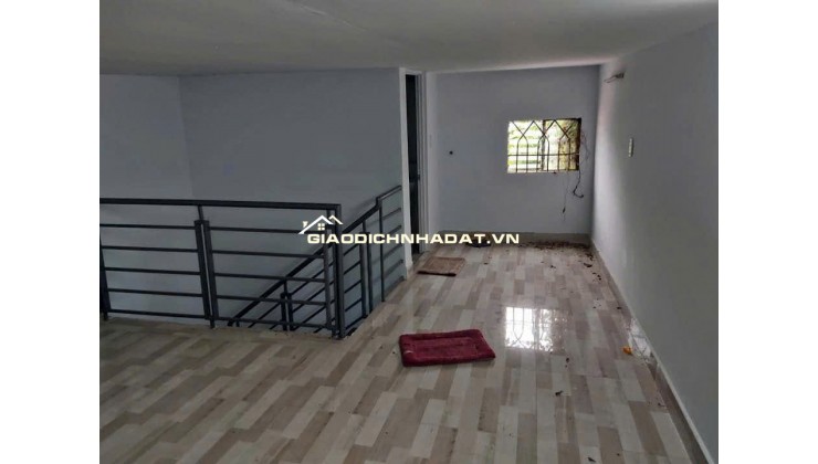 NHÀ CẤP 4 (4x20) GÁC ĐÚC SUỐT 4X15 ĐÔNG THẠNH HÓC MÔN LH:0395276851
