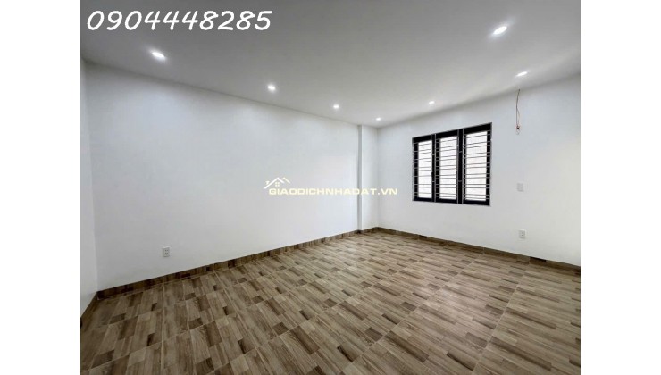 Nhà đẹp độc lập sân cổng riêng mặt ngõ cách đường chính 20m ô tô đỗ cửa tại Đằng Hải Hải An