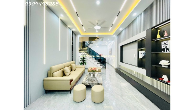 Bán 2 căn 4 tầng xây mới mặt ngõ Hồ Sen