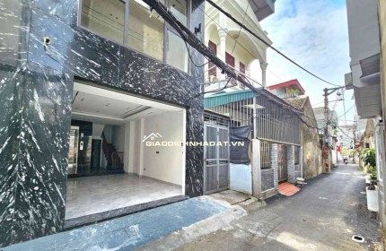 Bán nhà Long Biên 9 tỷ 40m Gara,Thang máy,nhà mới