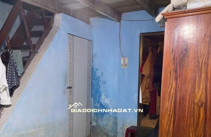 Cho thuê nhà mặt đường Trần Văn Trà, có thể kinh doanh và ở lại.