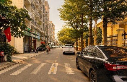 DƯƠNG QUẢNG HÀM – 64M² – 5 TẦNG – 6PN – Ô TÔ NGỦ TRONG NHÀ – CHỈ NHỈNH 8 TỶ!