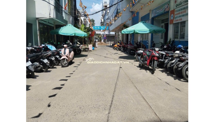 Chính chủ bán nhà mới 3.4*20m, khu biệt thự, hẻm xe tải 6m, 141/ đường Bàn Cờ, P3, Q3, HCM