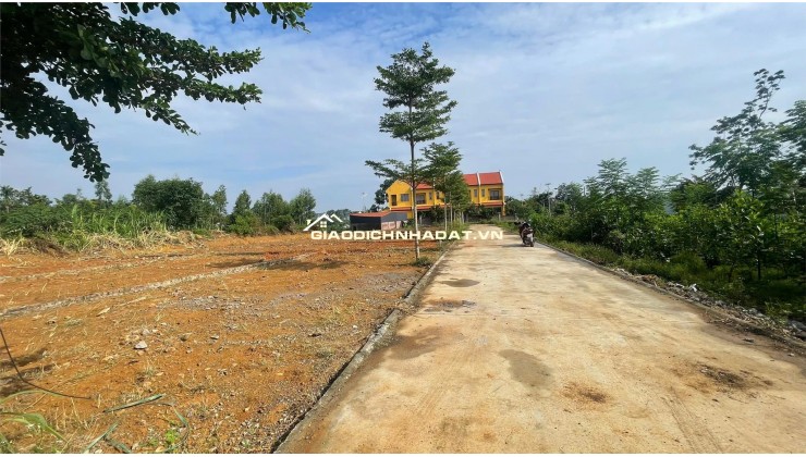 Bán đất làn 2 Phú Cát (Hòa Thạch) 100m2 full thổ, gần đường DH09 giá 2,3 tỷ.
