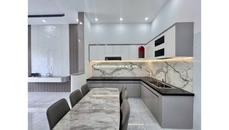 KẸT TIỀN CHỦ CẦN BÁN CĂN CẤP 4 NGAY GẦN ĐỒNG KHỞI CHỈ 350TR
