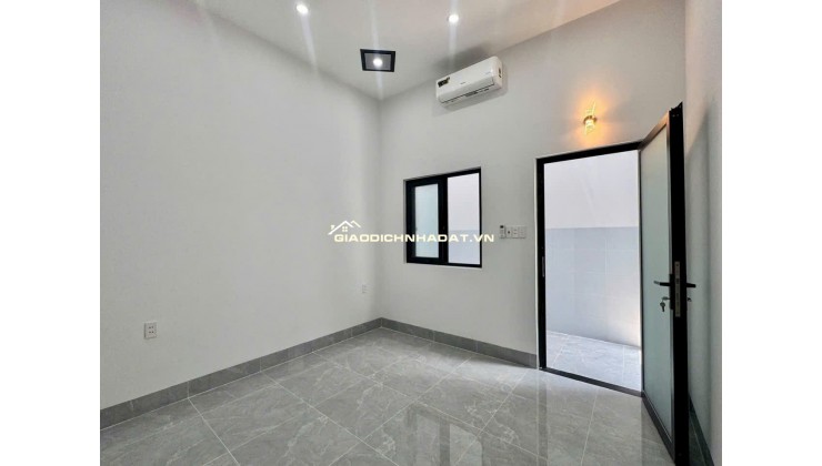 KẸT TIỀN CHỦ CẦN BÁN CĂN CẤP 4 NGAY GẦN ĐỒNG KHỞI CHỈ 350TR