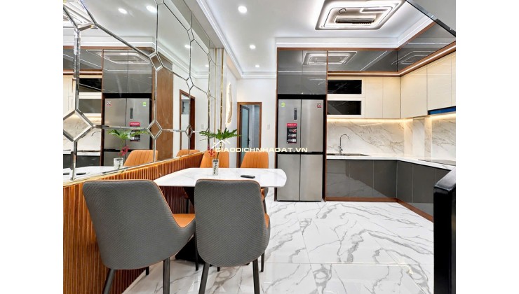 Bán nhà Quận 7 - Bùi Văn Ba 60m2 2tầng 3PN, Nội thất xịn, Ngang 4.3m, Hẻm 4m thông, 7.X tỷ