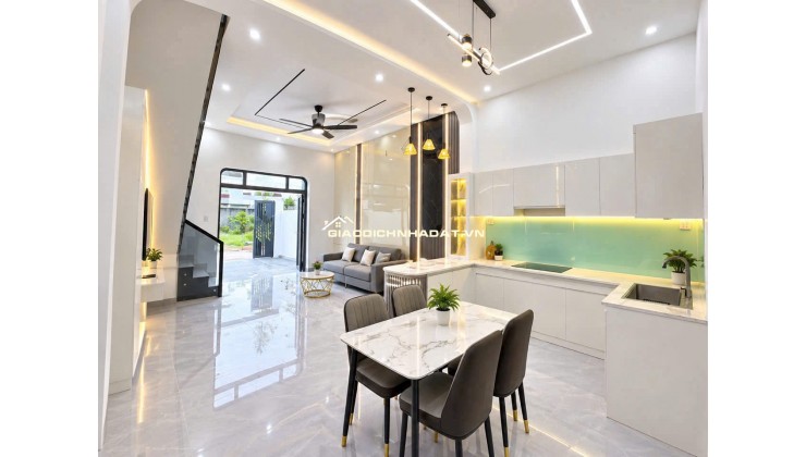 NHÀ LẦU MỚI XÂY ĐÃ HOÀN THIỆN VỪA VÀO NỘI THẤT CHỈ 550TR - NGAY GIÁP ĐƯỜNG ĐỒNG KHỞI DT768