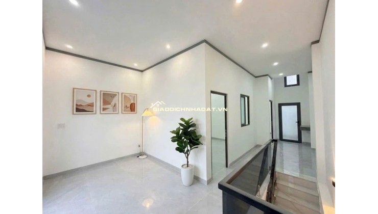 NHÀ LẦU MỚI XÂY ĐÃ HOÀN THIỆN VỪA VÀO NỘI THẤT CHỈ 550TR - NGAY GIÁP ĐƯỜNG ĐỒNG KHỞI DT768